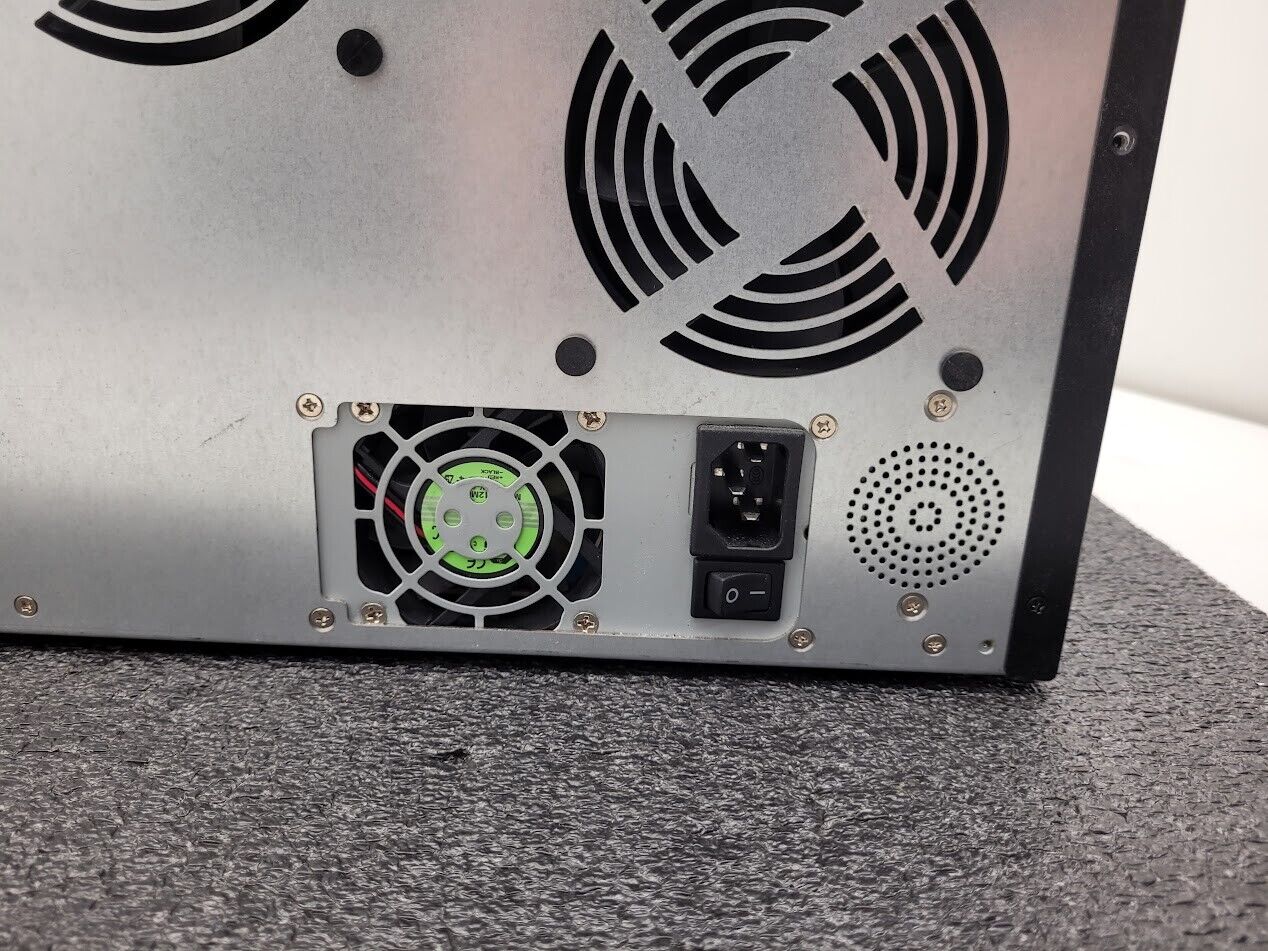 QNAP TS-1685 NAS 16 Bay 8G Intel Xeon D-1531 2.2Ghz 12x LFF 4x SFF SSD 8x M.2