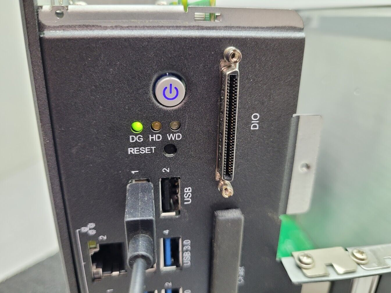 Adlink Technology MXC-6301D(G) Expandable Fanless Embedded Computer i7-3610E