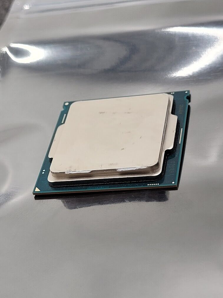 Intel Core i7-6700 3.4GHz 4-Core 8 MB LGA1151 Desktop CPU Processor SR2L2