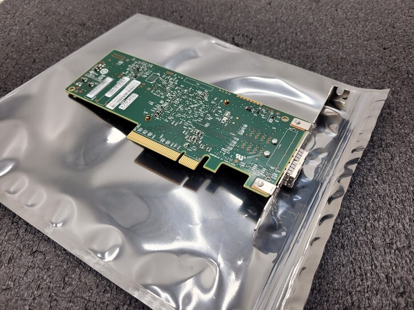 LSI SAS9300-8e 12Gb/s SATA/SAS 8Port SAS3 PCI-E 3.0 HBA H3-25460-02H Full Height