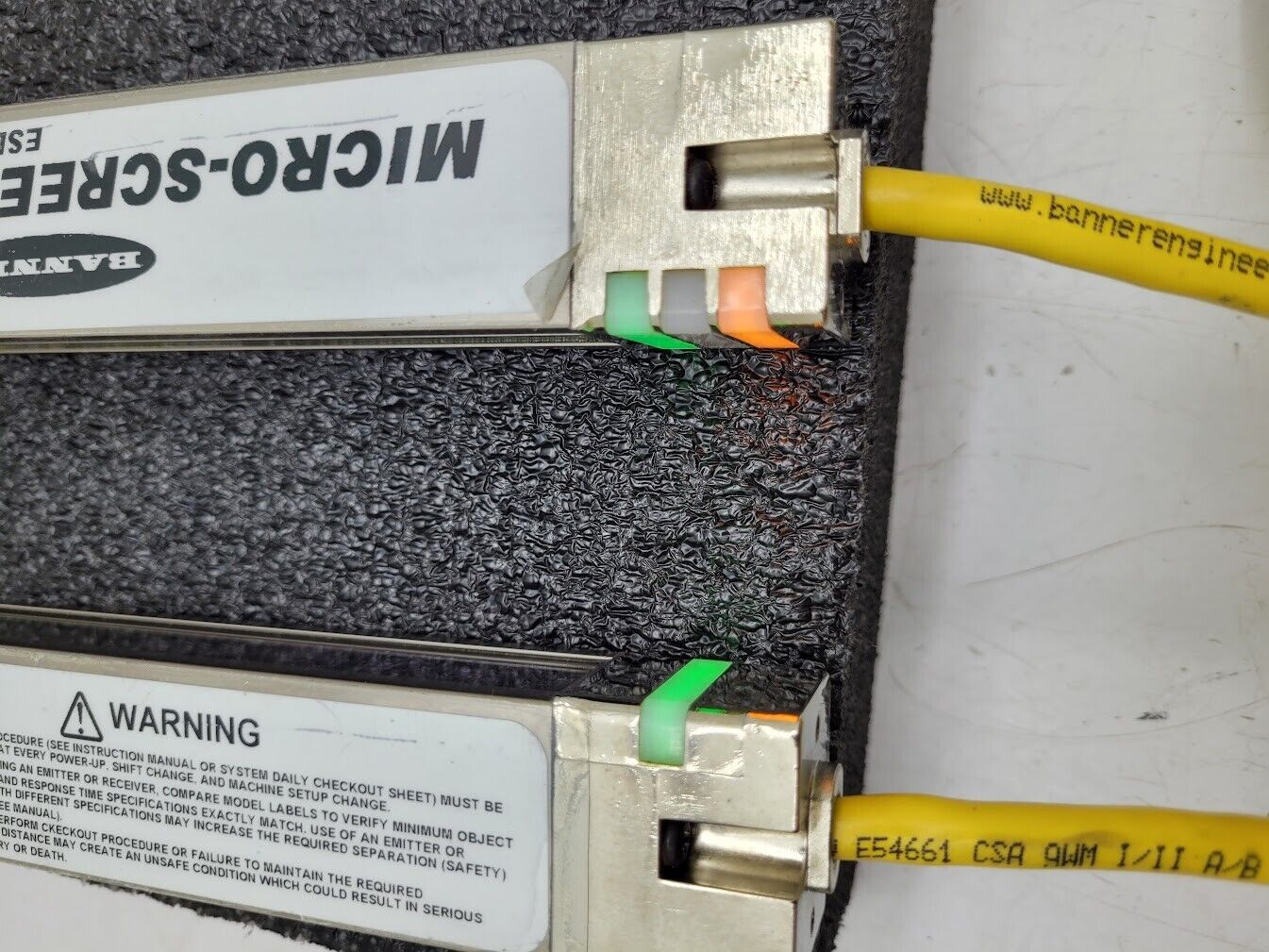 Banner USE824NP2 & USR824NP2 MICRO-SCREEN 9.4" Light Curtain Screen Set Tested