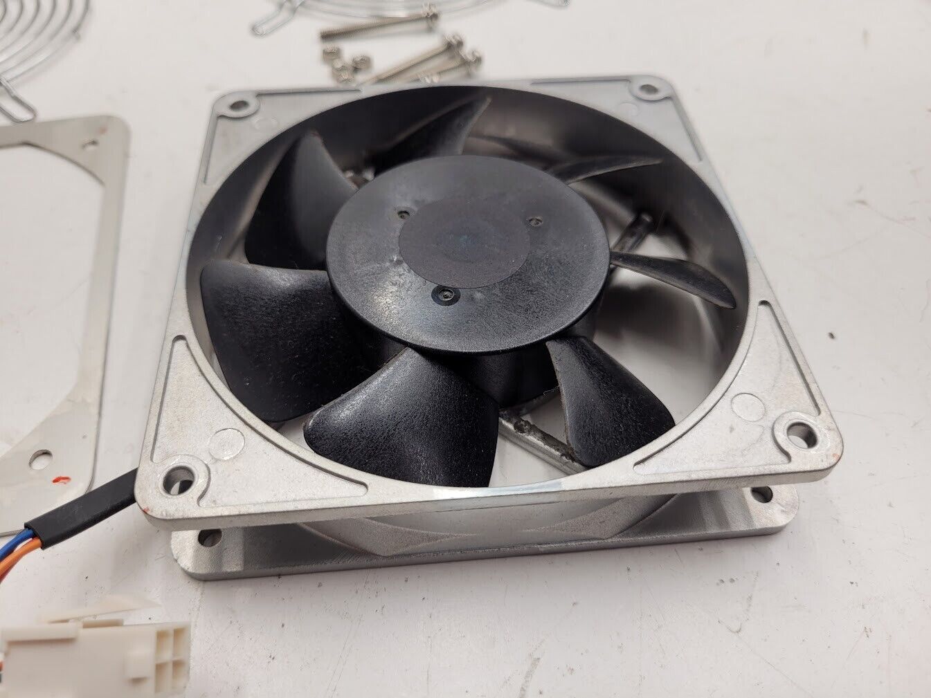 Lot of 46x Orix DC Brushless MDS1225-24M-F28 24VDC Fan 24VDC 0.34A 3000RPM