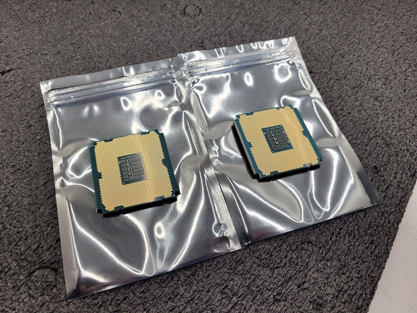 Matched Pair of 2x  Intel Xeon E5-2697 v2 SR19H 2.7GHz LGA 2011 130W CPU E52697V