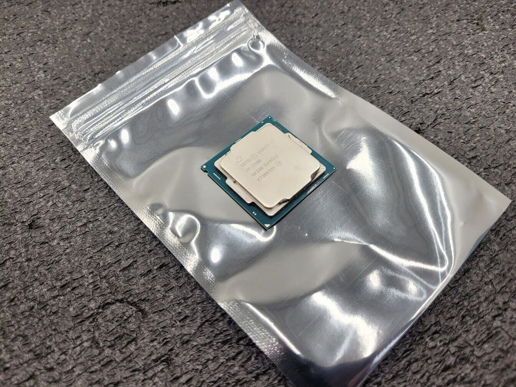 Intel 7th Gen Core i7-7700 SR338 3.60GHz (Turbo 4.20GHz) 4-Core LGA-1151 PC CPU