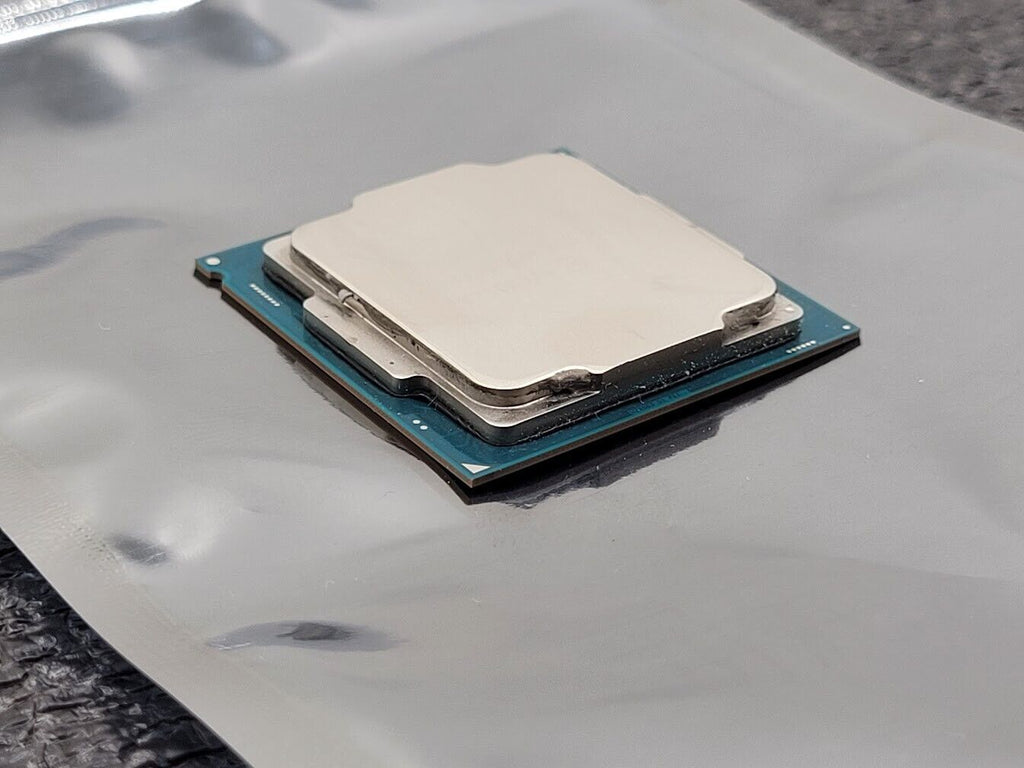 Intel 7th Gen Core i7-7700 SR338 3.60GHz (Turbo 4.20GHz) 4-Core LGA-1151 PC CPU