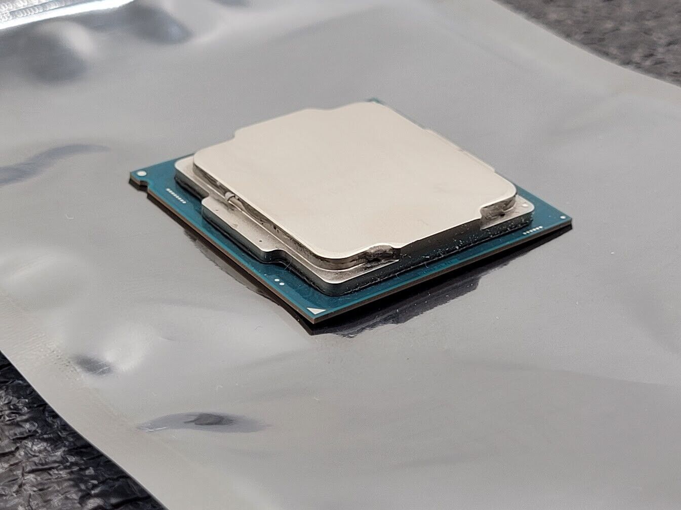 Intel 7th Gen Core i7-7700 SR338 3.60GHz (Turbo 4.20GHz) 4-Core LGA-1151 PC CPU