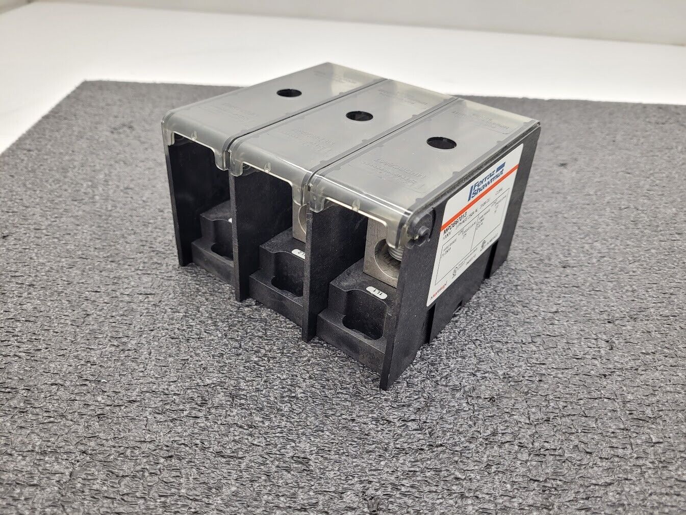 MPDB67013 3-pole 350-6 in (2) 2/0-6, (2) 8-14 out 1000V 3-Phase 250A AL 310A