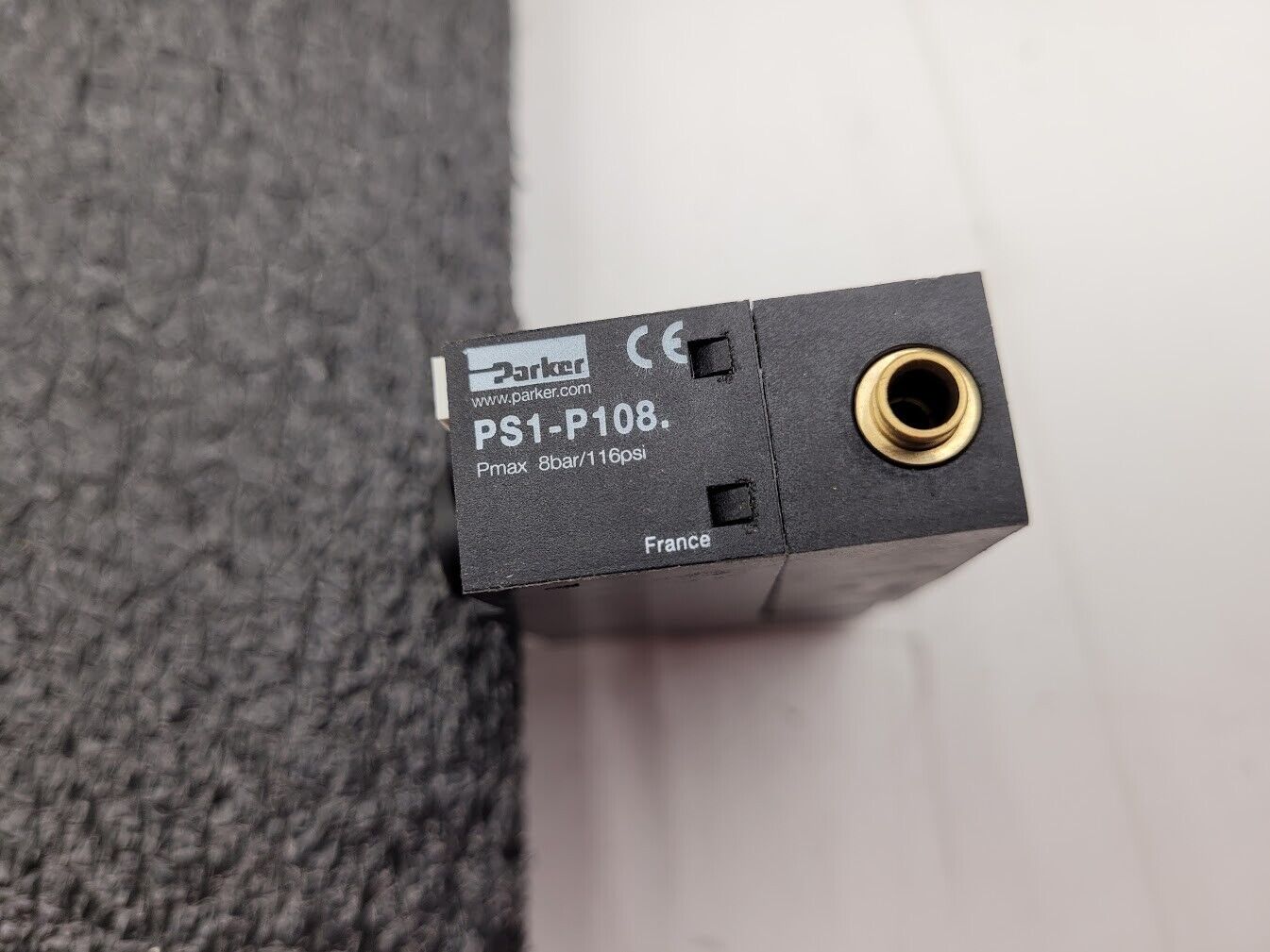 Parker PS1-P108. Line Mounted Pressure Switch w/Manual Override 24-115V AC/DC