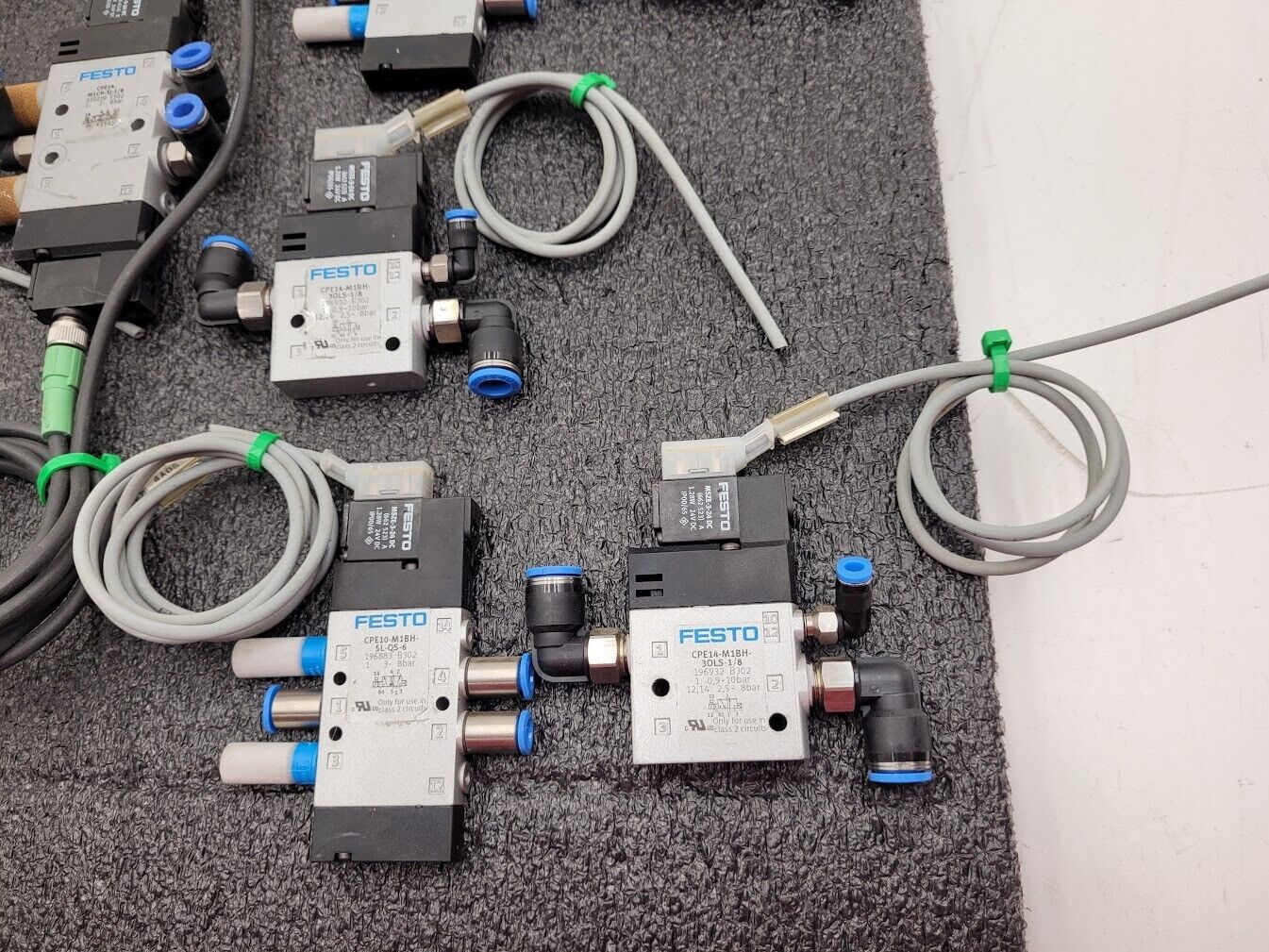 Lot 8 of Festo Electro Pneumatic Solenoid Valve Manifold Robot Control 24VDC