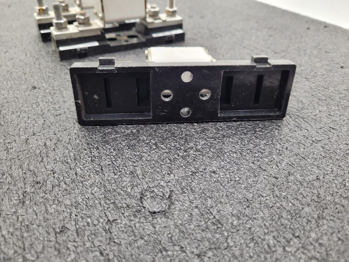 3x Bussmann 170M4833 High Speed Square Body Fuse + Holder 200A 1000VAC 170H1007