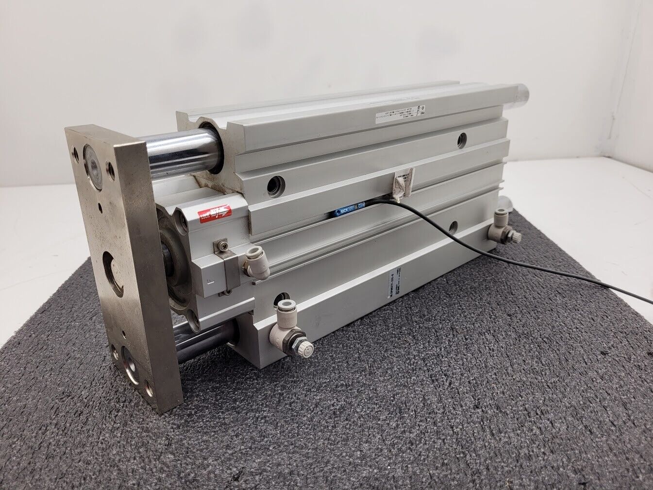 SMC MLGPM63TF-250-B Dual Guide Rod Pneumatic Slide Cylinder 250mm Travel