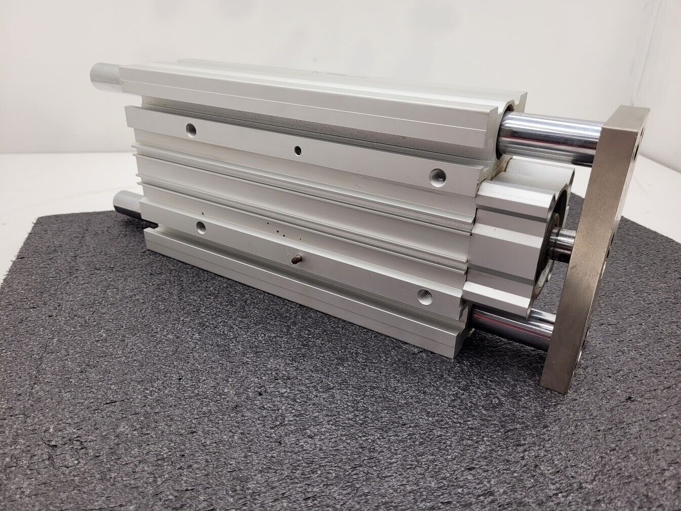 SMC MLGPM63TF-250-B Dual Guide Rod Pneumatic Slide Cylinder 250mm Travel