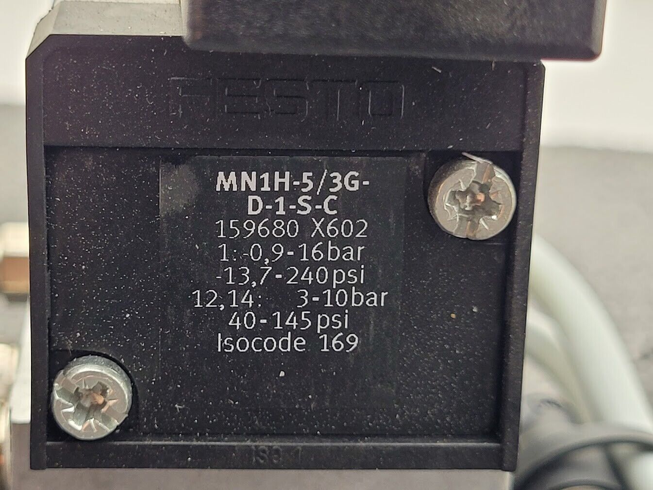 Festo Dual Pneumatic Valve Block MN1H-5/3G-D-1-S-C 15968  -13 to 240 psi INPUT