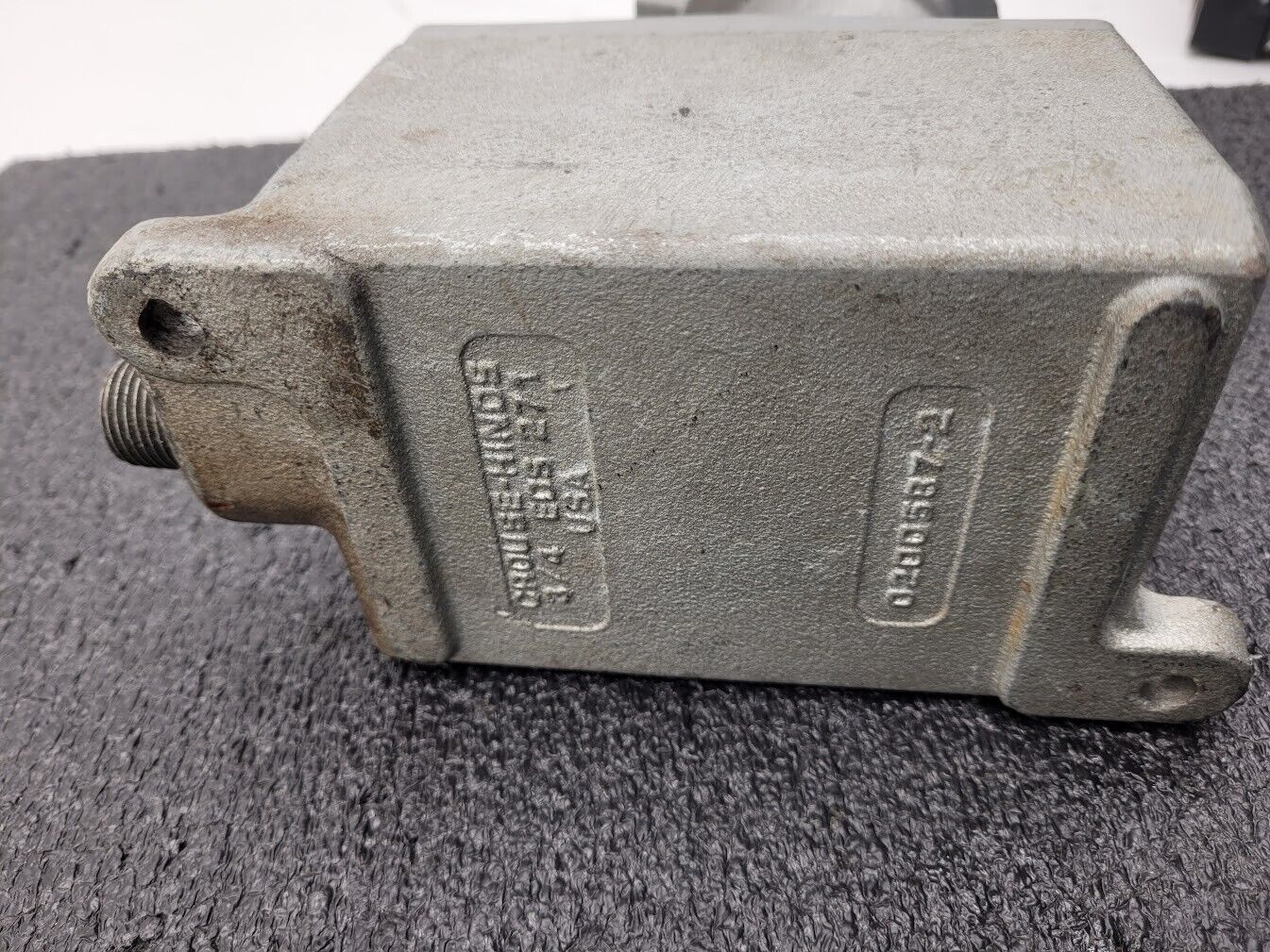 Crouse Hinds ENR21201 20A 125VAC Explosion Proof Plug Receptacle + ON/OFF Switch