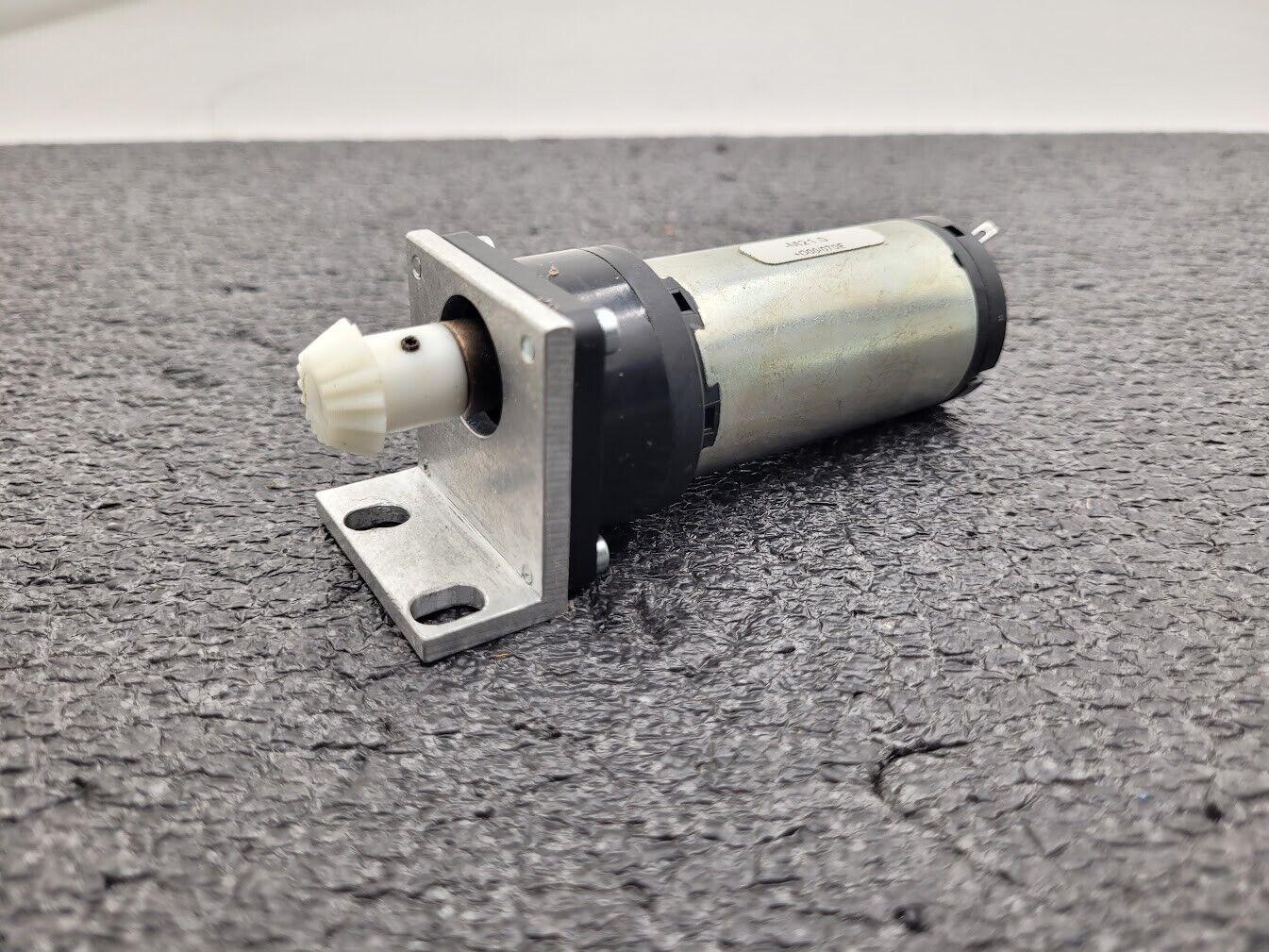 Maxon DC Gearmotor 248742 24VDC 15W 6:1 Gearhead 6000RPM 6mm Output Shaft