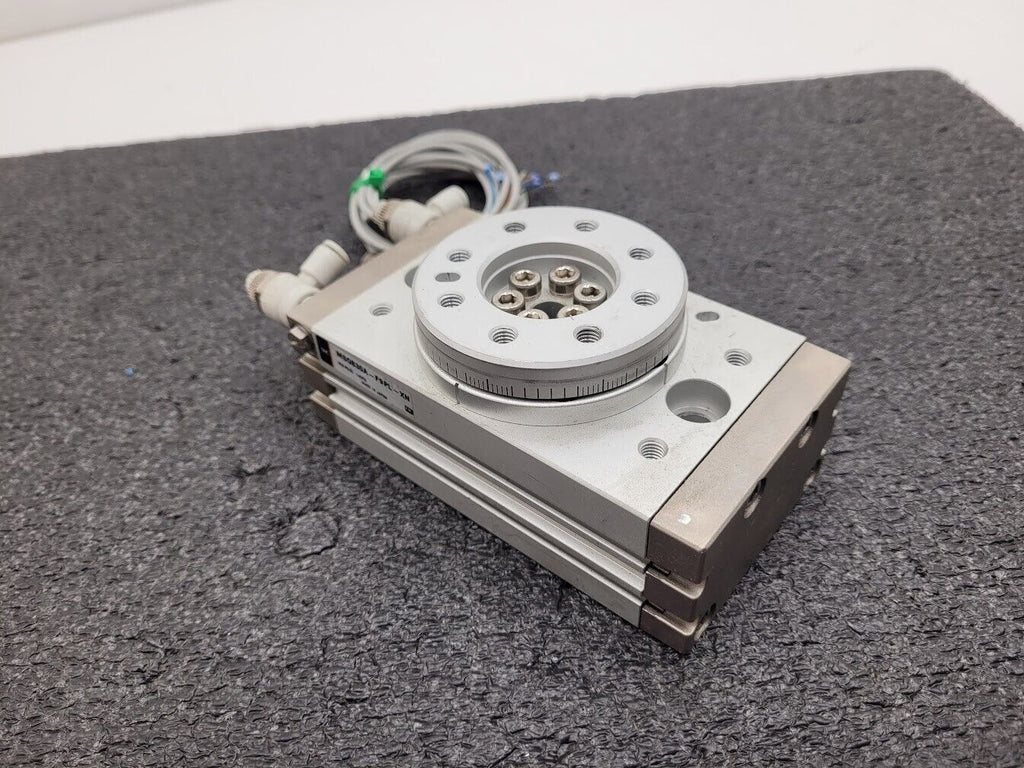SMC MSQB30A-F9PL-XN Pneumatic 180 Degree Rotary Table 145psi 2x D-F9P Sensors