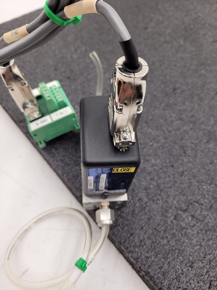 Teledyne HFM-300 Mass Flow Meter Controller 10 SCCM/AIR Working Pull