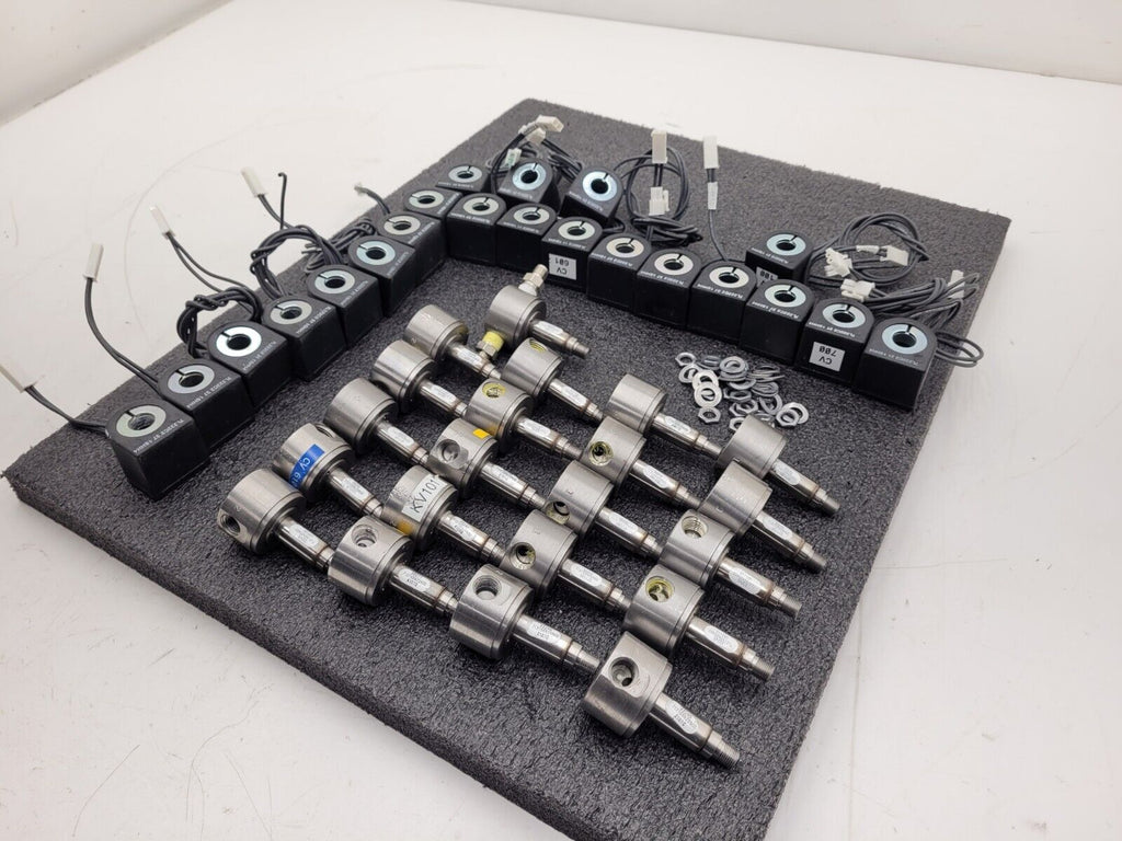 Assorted Lot of 21x Parker Solenoid Valve 24VDC 33245 71215SN2SN00 U2111D