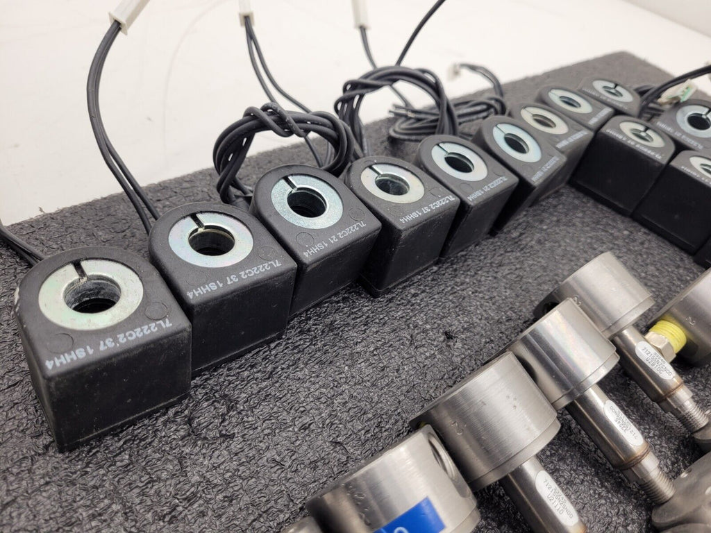 Assorted Lot of 21x Parker Solenoid Valve 24VDC 33245 71215SN2SN00 U2111D