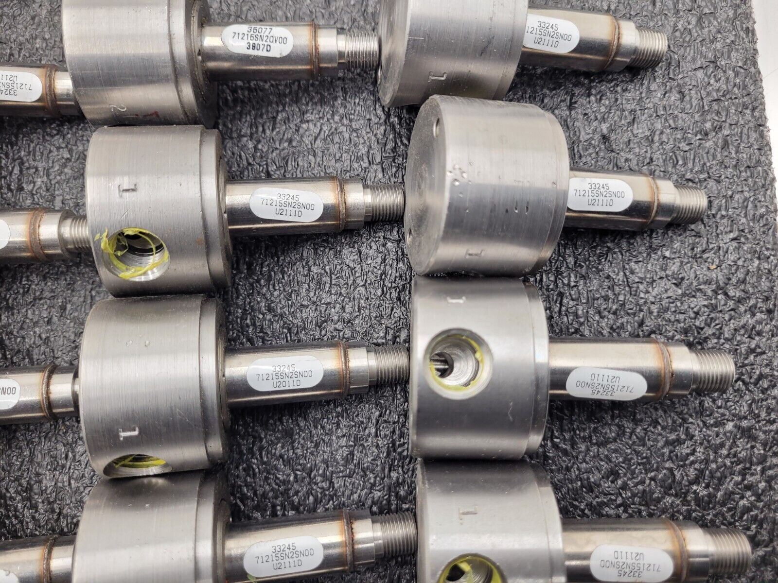 Assorted Lot of 21x Parker Solenoid Valve 24VDC 33245 71215SN2SN00 U2111D