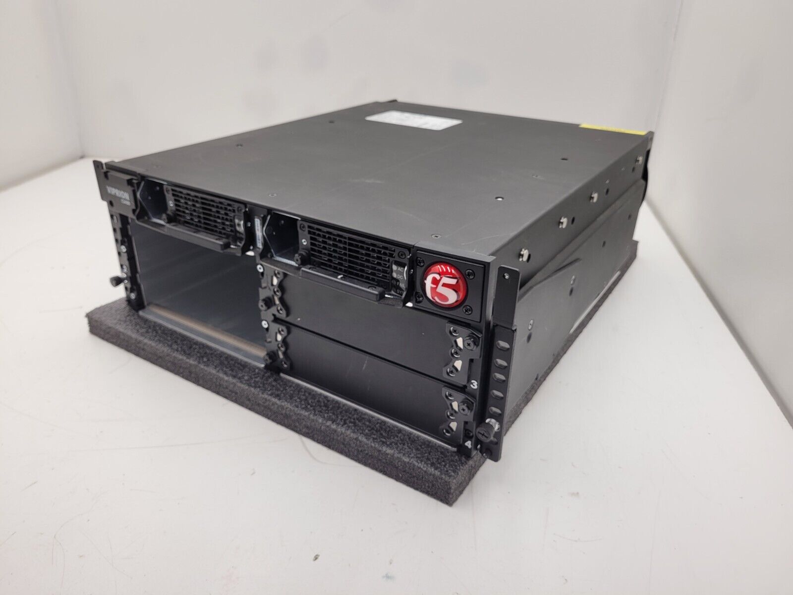 F5 Networks Viprion C2400 4 Slot Blade Chassis 400-0028-08 Rev A