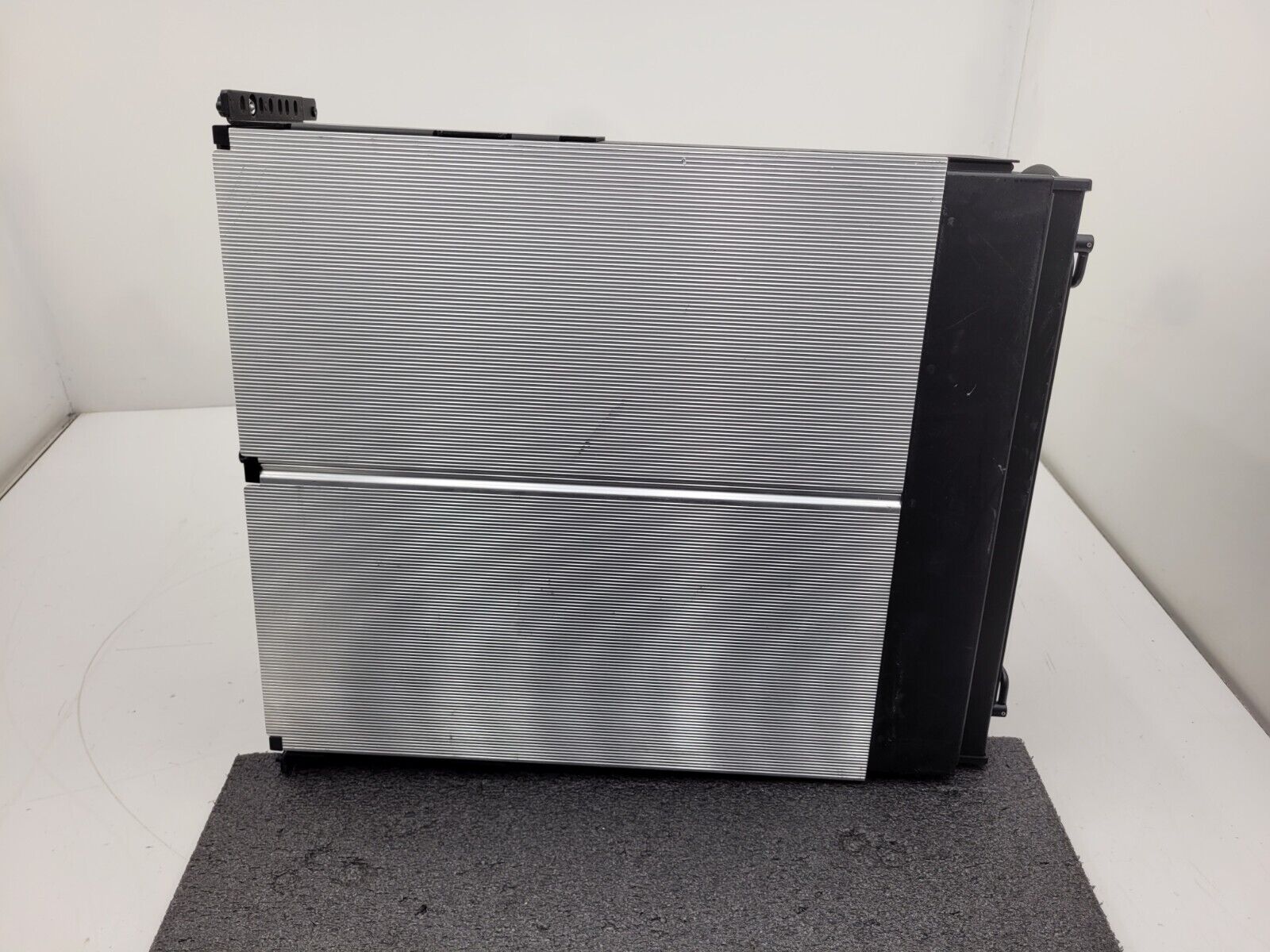 F5 Networks Viprion C2400 4 Slot Blade Chassis 400-0028-08 Rev A