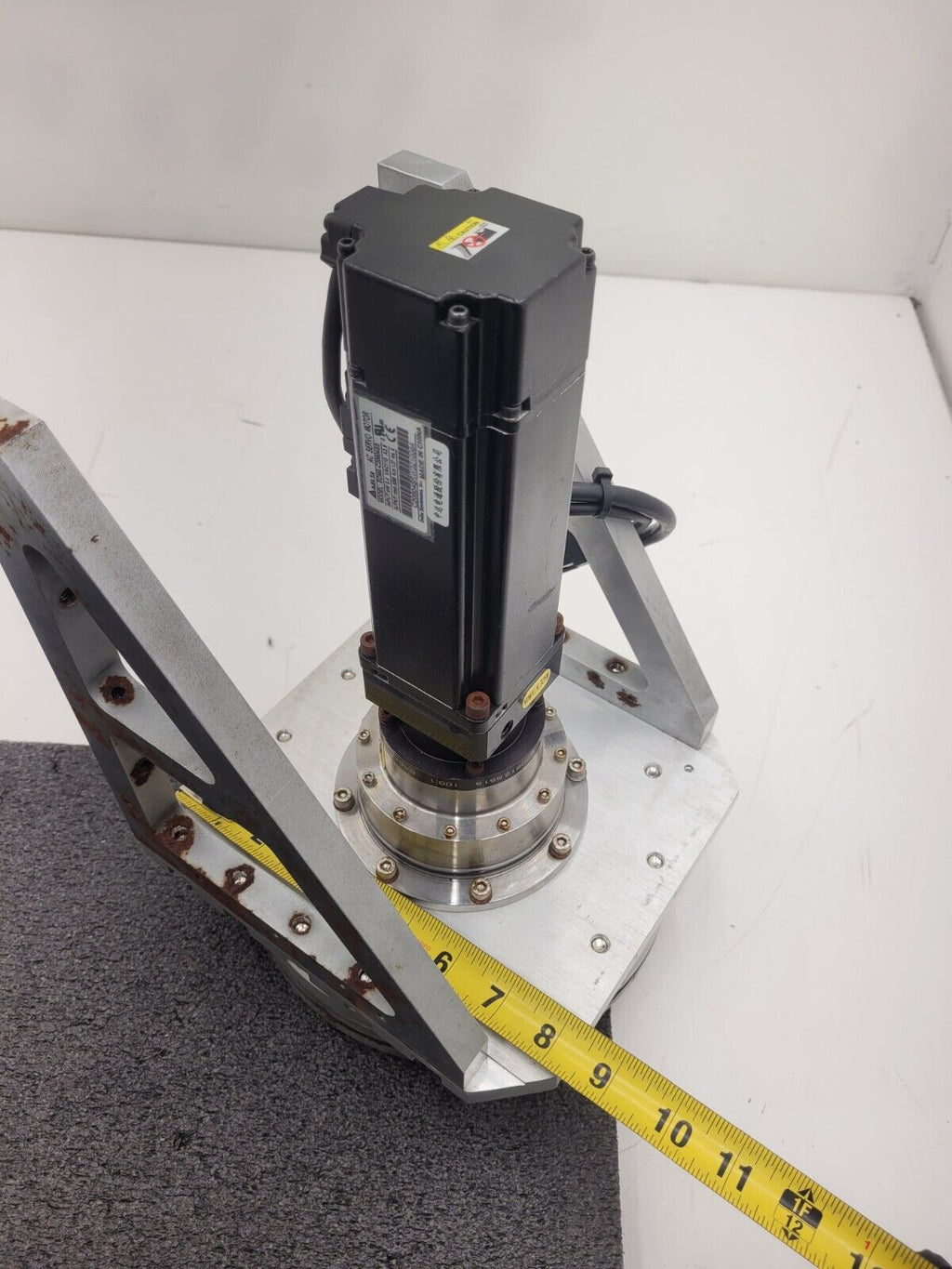 Delta ECMA-C20604RS Servo ASD-B2-0421-B 400W Drive Apex AD090-P1 100:1 Ratio