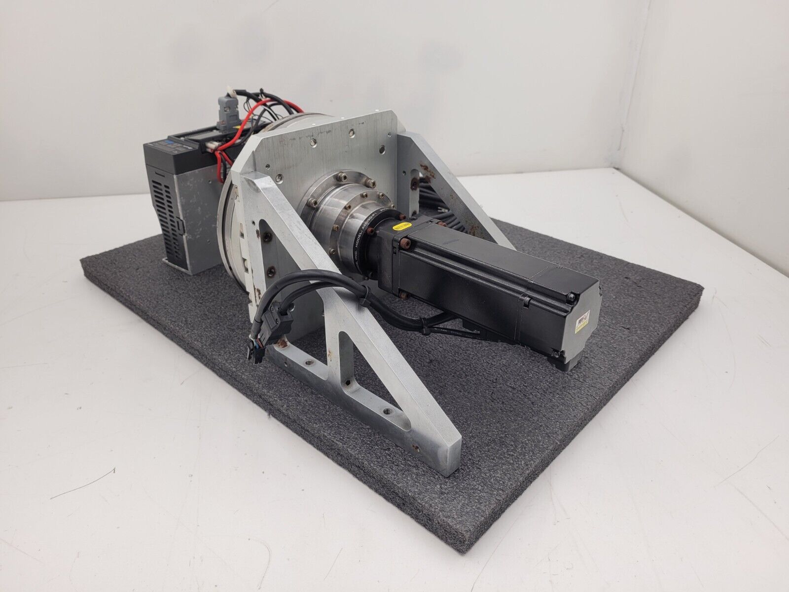 Delta ECMA-C20604RS Servo ASD-B2-0421-B 400W Drive Apex AD090-P1 100:1 Ratio