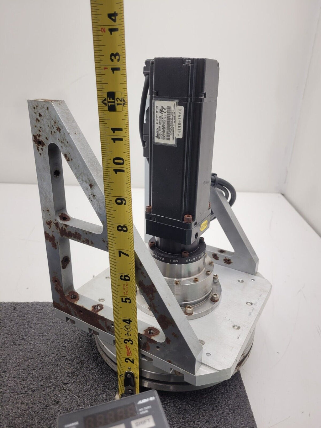 Delta ECMA-C20604RS Servo ASD-B2-0421-B 400W Drive Apex AD090-P1 100:1 Ratio