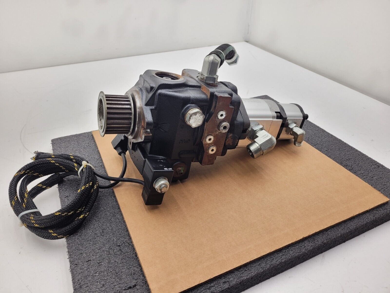 Poclain Hydraulics B47581S 3x Hydraulic Pump Stack CCW Rotation B