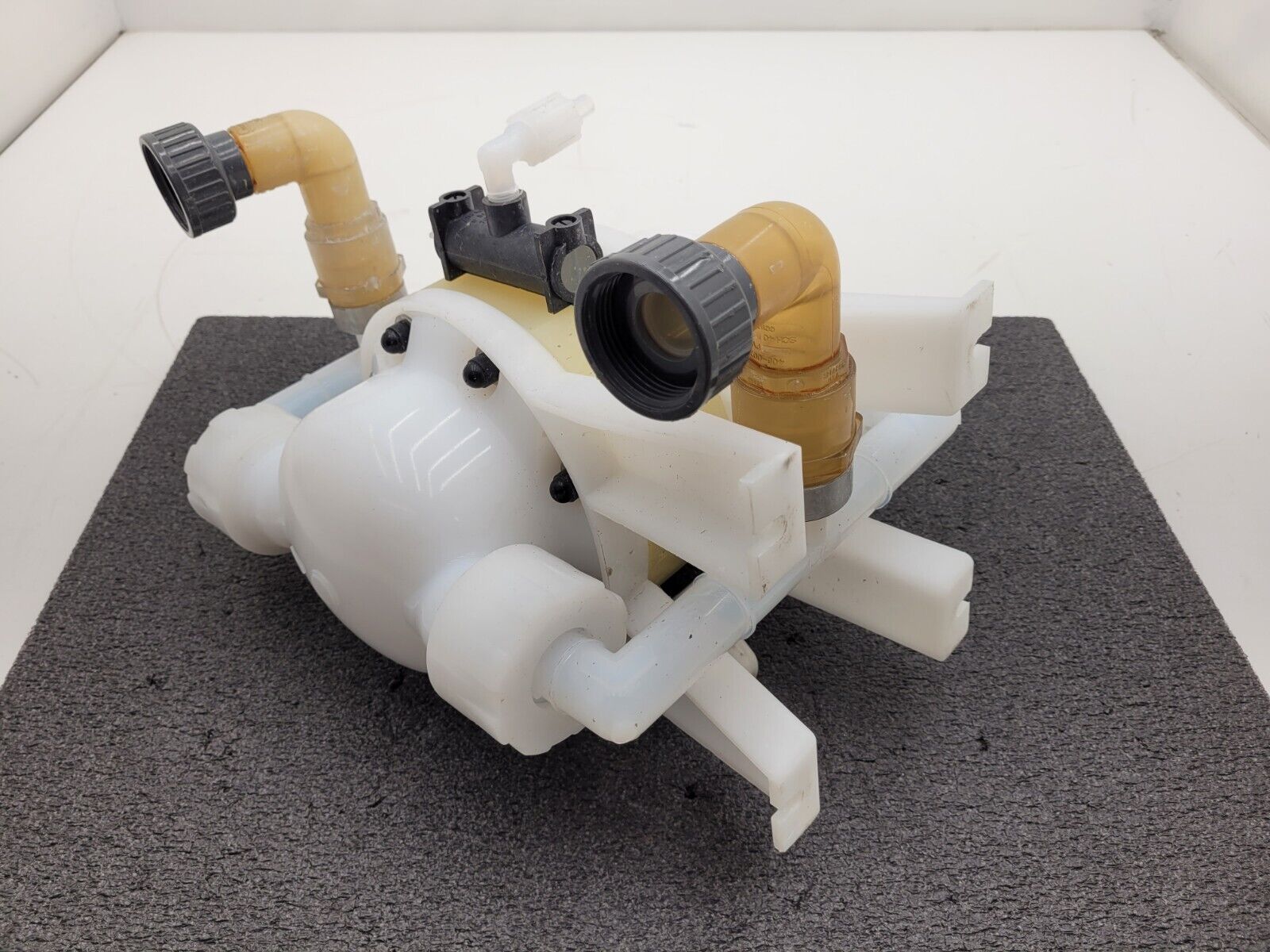 ASTI PFD3-333SI High Purity Controlled Flow Teflon Diaphragm Pump