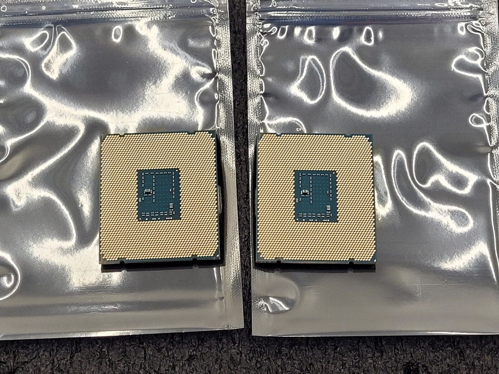 Lot of 2x Intel Xeon E5-2678V3 SR20Z 2.50GHz 12 Cores CPU 120W 30MB LGA2011-3