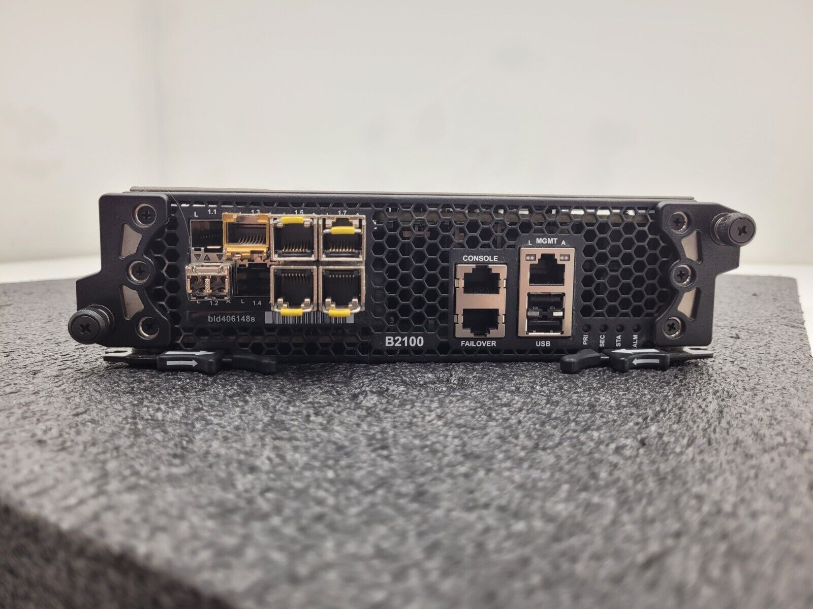 F5 Networks F5-VPR-LTM-B2100 Local Traffic Manager B2100 Viprion Blade 300GB