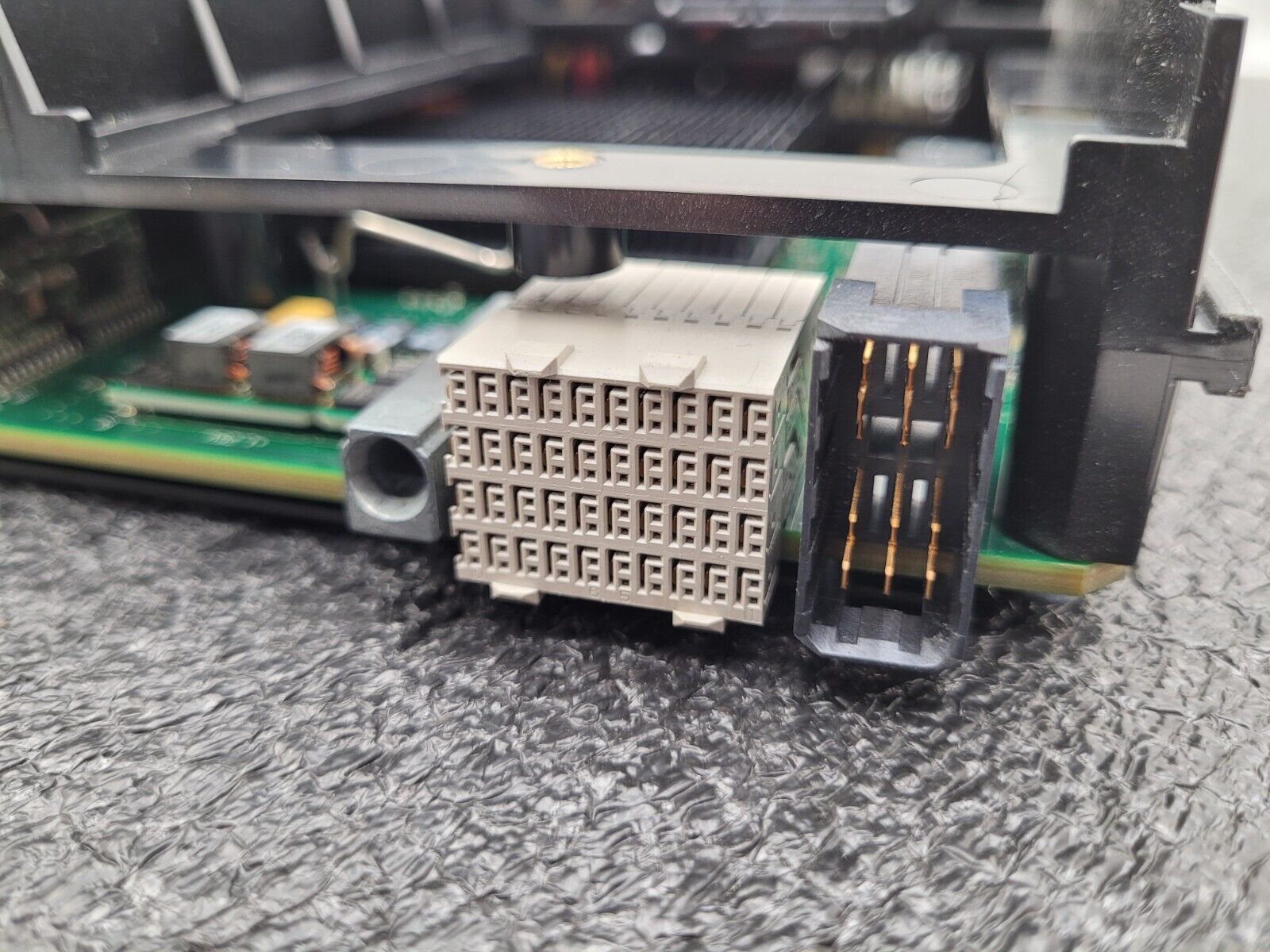 F5 Networks F5-VPR-LTM-B2100 Local Traffic Manager B2100 Viprion Blade 300GB