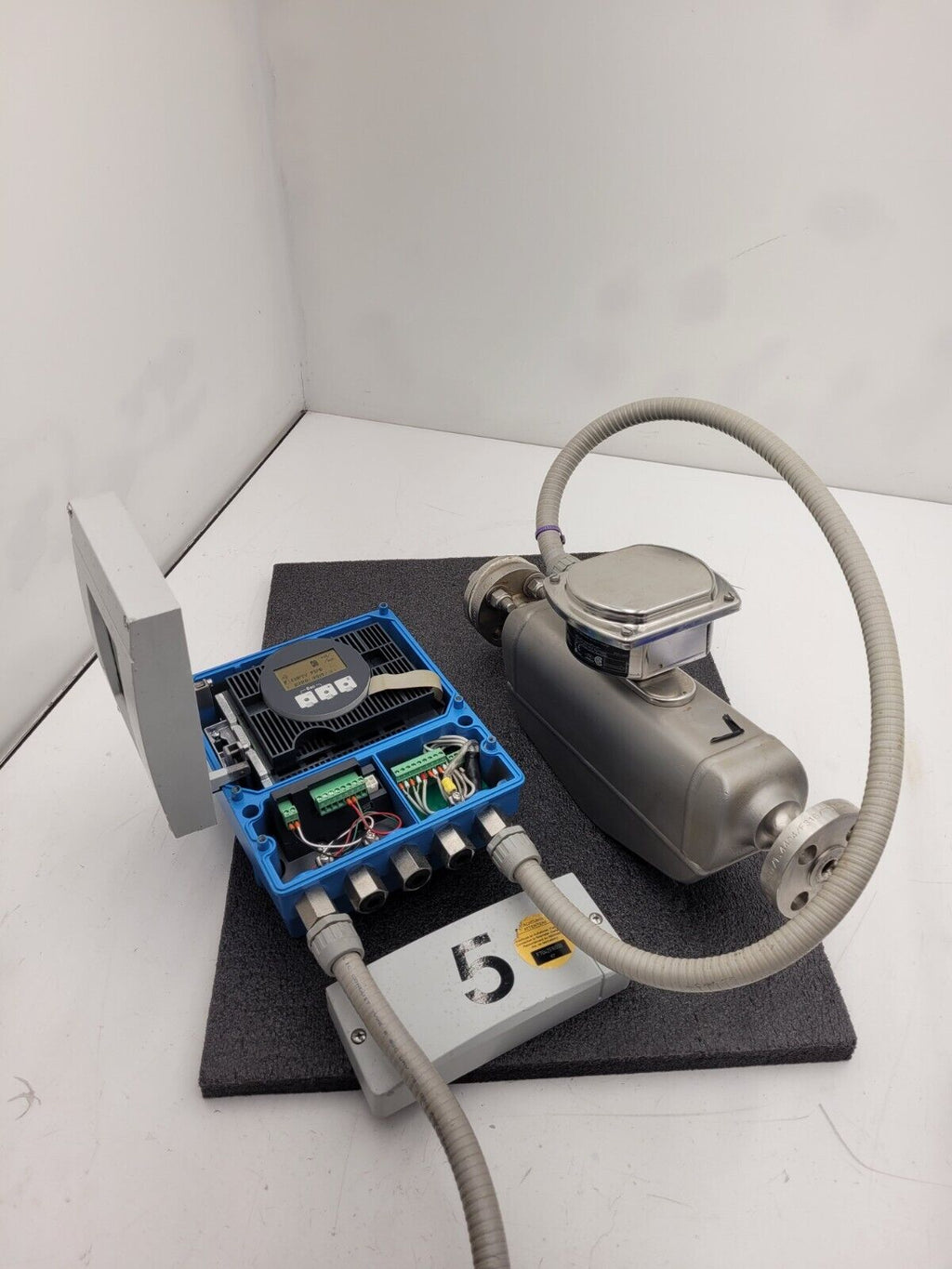 Endress+Hauser PROMASS S Mass Flowmeter 83S15-1DL7/0 Flow Controller +XMTR C