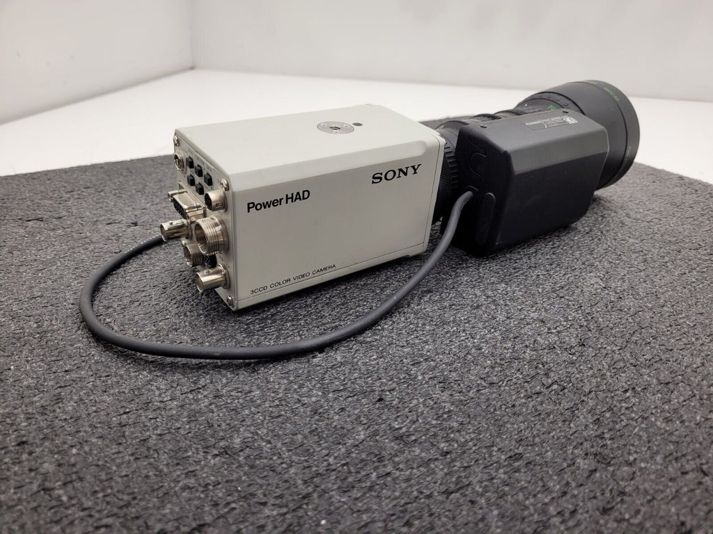Sony DXC-950 Power HAD 3 CCD Video Camera w/Fujinon S14x7.5BRM-18 zoom Lens