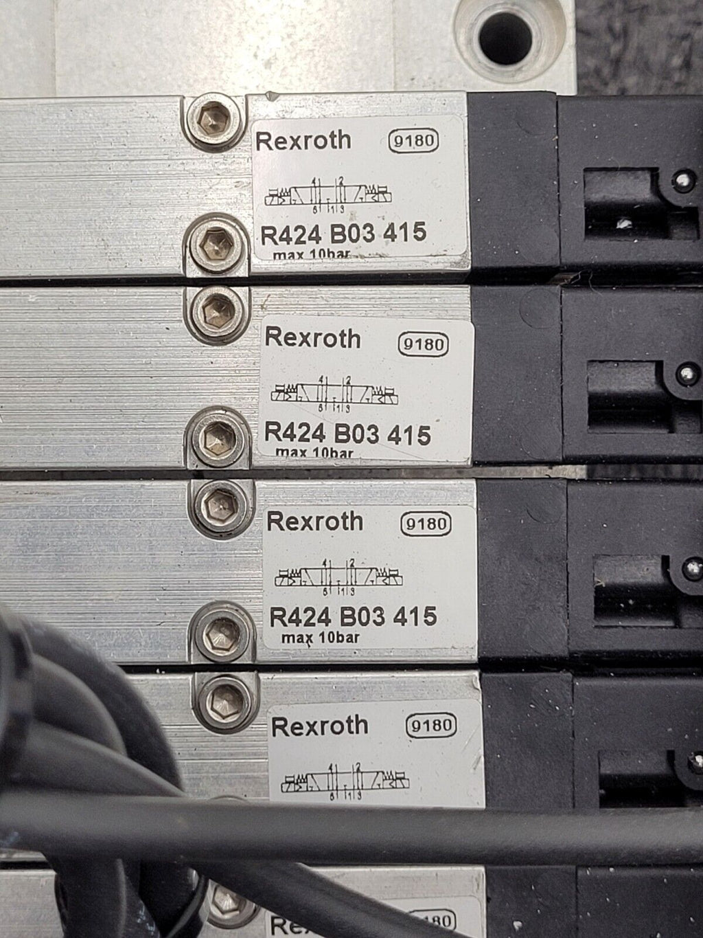 BOSCH Rexroth R424B03415 Pnuematic Solenoid 8x Valve Block Stack Unit A