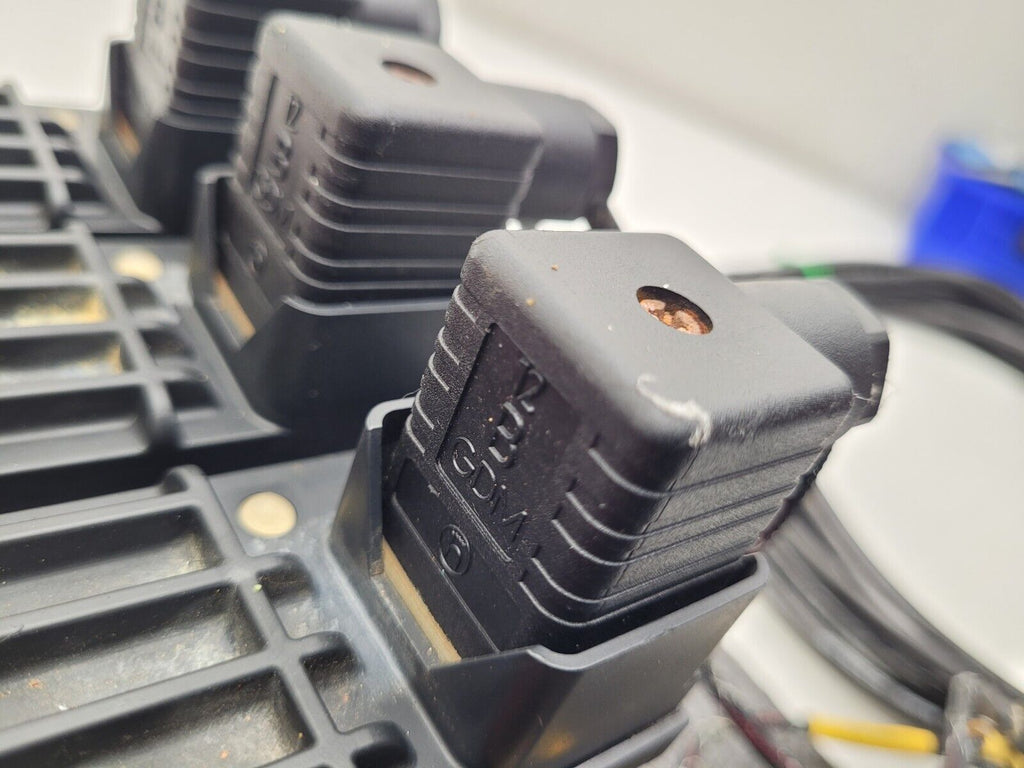 Norcan Proportional 6x Valve Block with Solenoid Controls Manual Lever Override