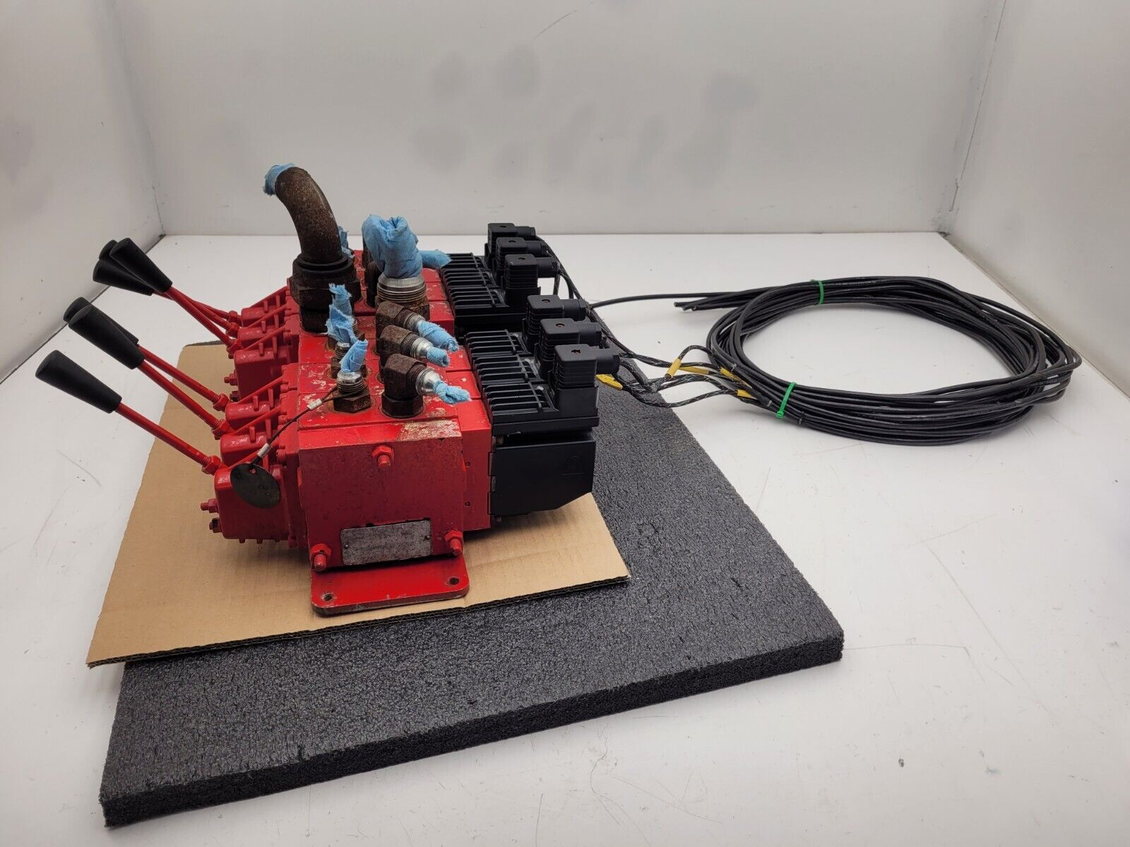 Norcan Proportional 6x Valve Block with Solenoid Controls Manual Lever Override