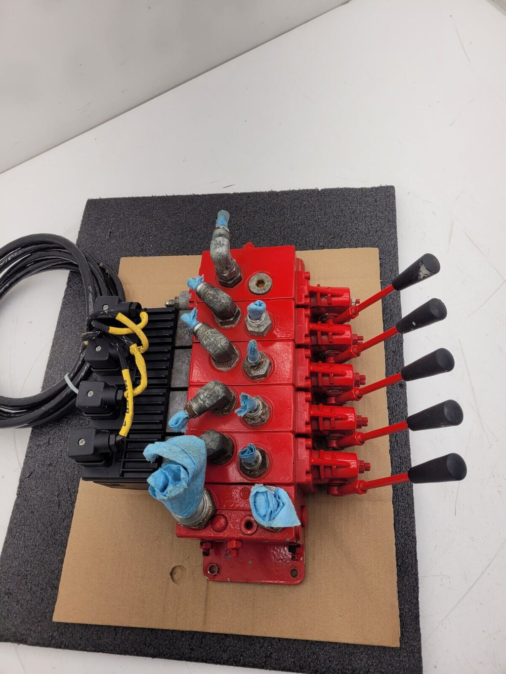 Norcan Proportional 5x Valve Block with 4x Solenoid Controls Manual Lever