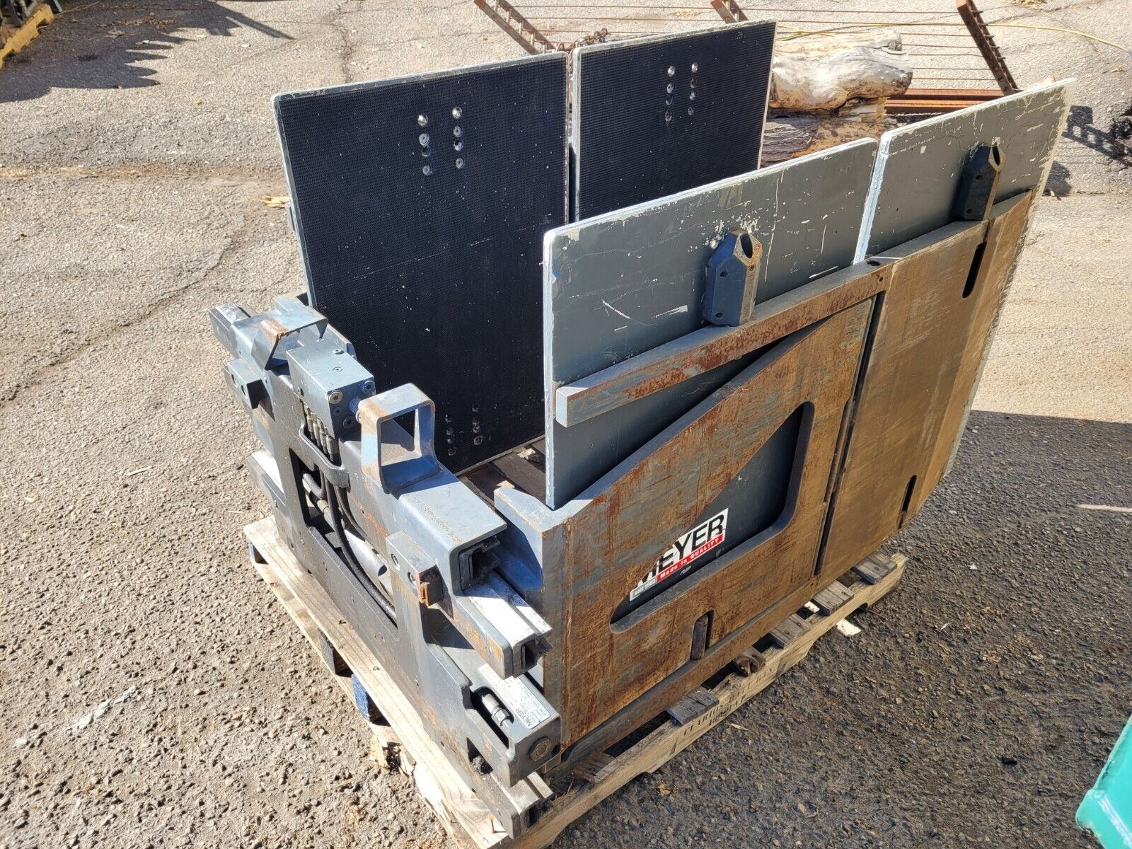 Meyer 1 Ton Forklift Bale Carton Clamp Attachment 3-0402-1 Class 2 Carriage