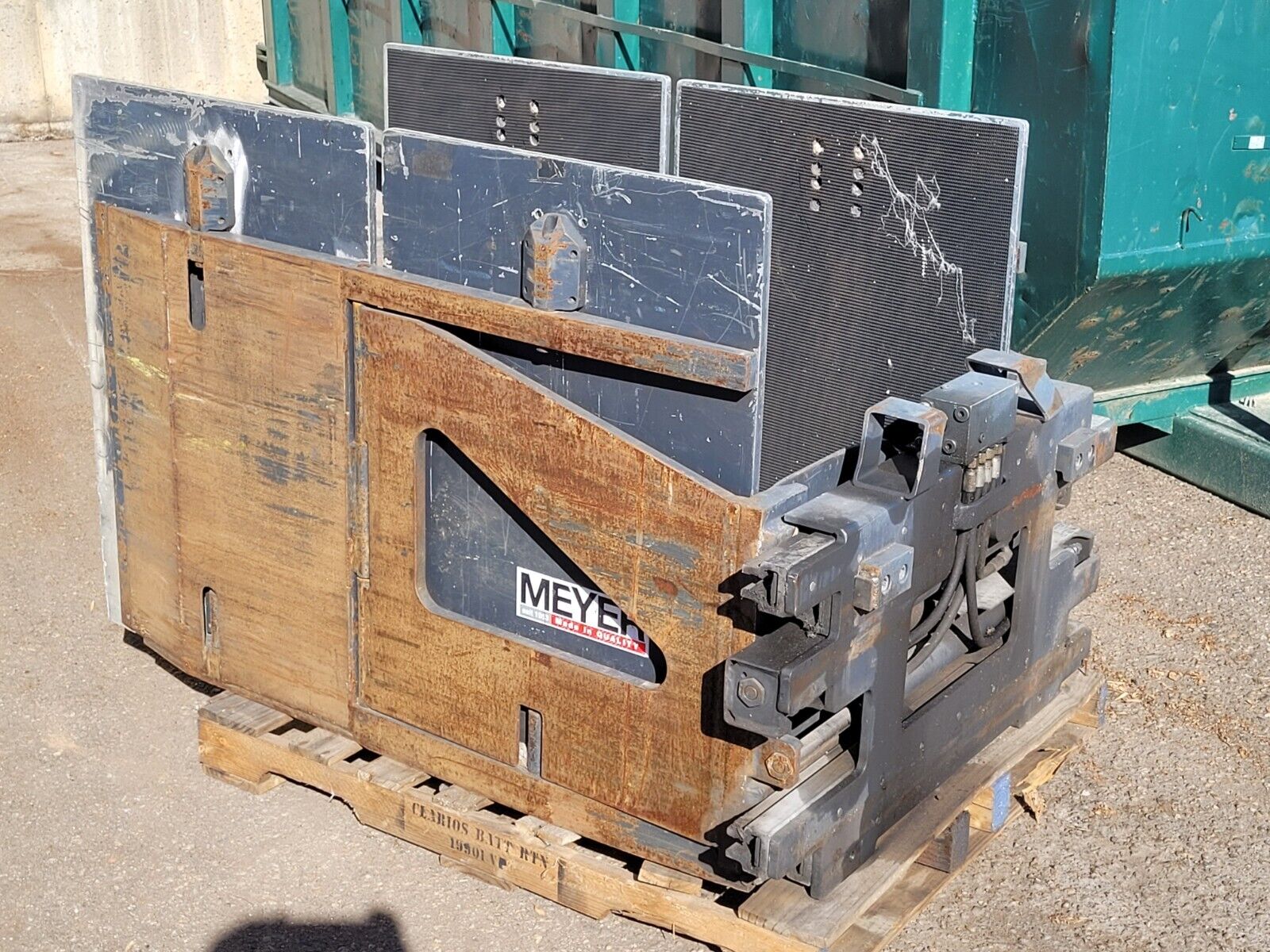 Meyer 1 Ton Forklift Bale Carton Clamp Attachment 3-0402-1 Class 2 Carriage