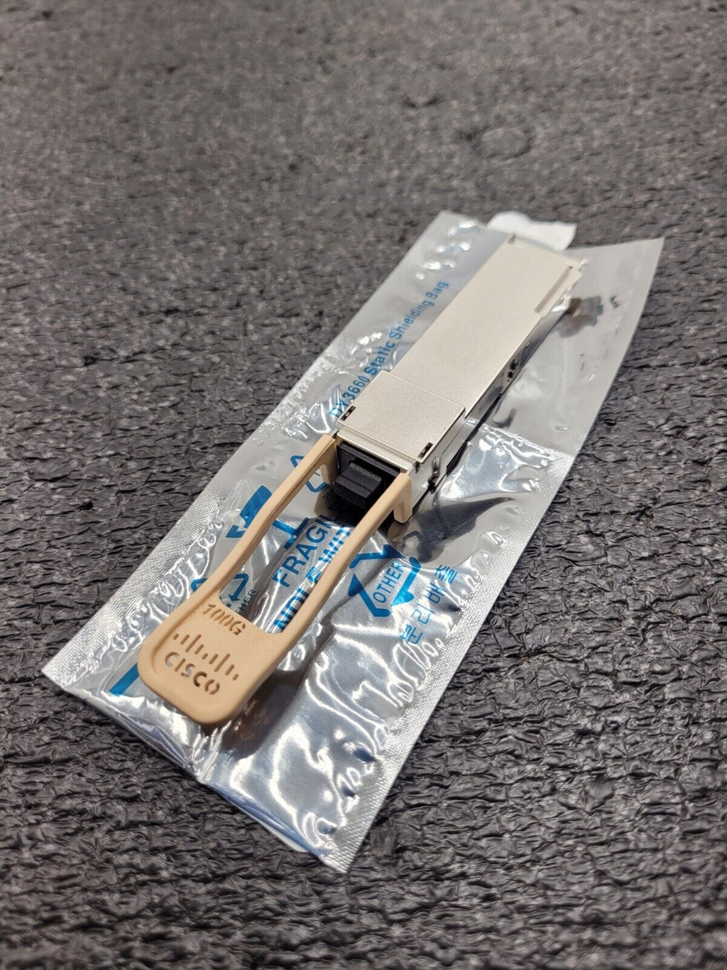 Cisco QSFP-100G-SR4-S 100G QSFP MMF Transceiver w/Hologram OEM Working Pull