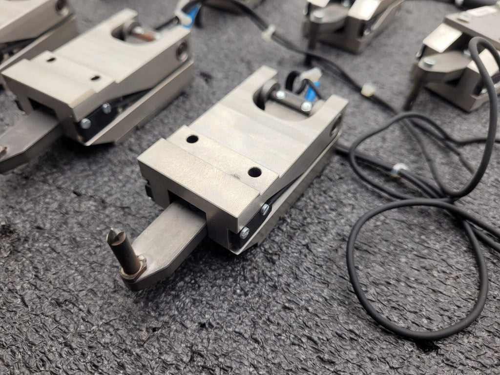 Lot 8x FESTO EV-16-4 150682 Single Acting Clamping Cylinder 4mm Stroke +Sensors