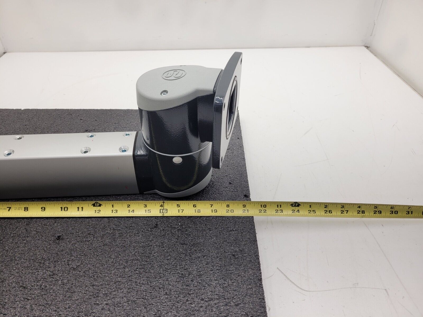 20" Horizontal Pendant Arm Horizontal Vertical HMI Mount