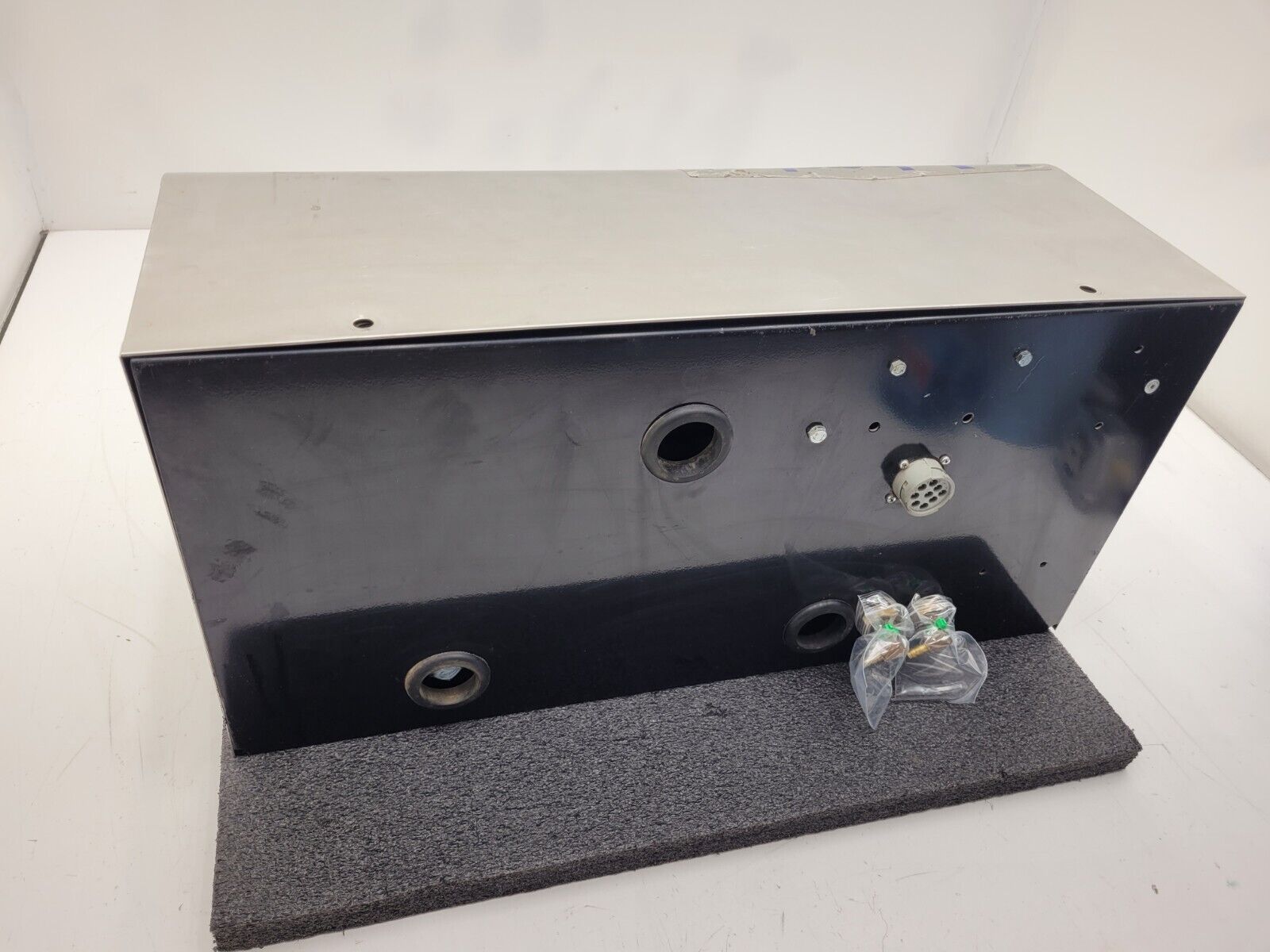 Webasto DBW2010.73 12V/60W 45000 Btu/h Coolant Heater Diesel Needs Some Work
