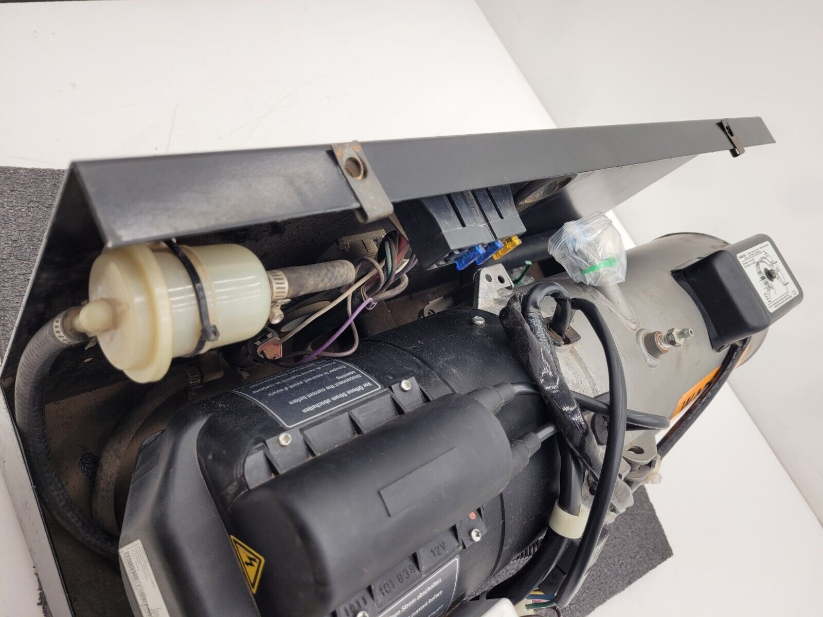 Webasto DBW2010.73 12V/60W 45000 Btu/h Coolant Heater Diesel Needs Some Work