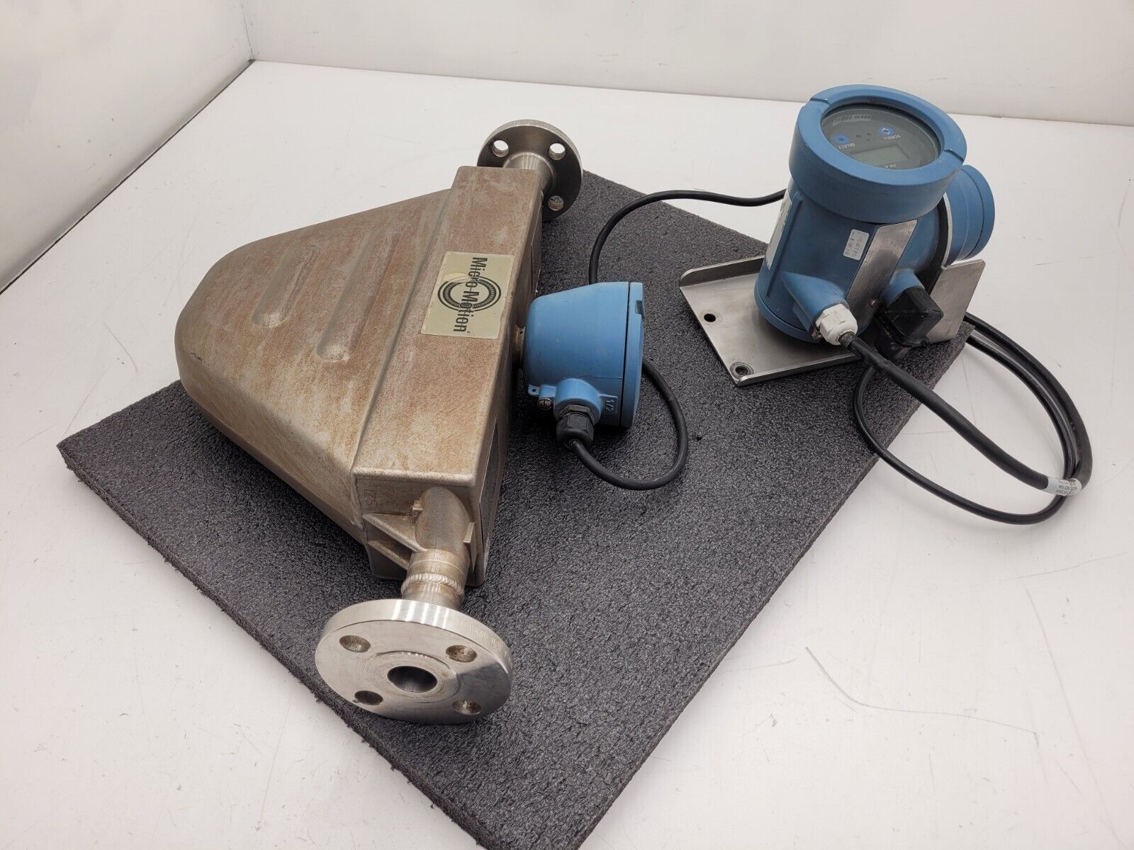 Micro Motion Mass Flow Coriolis Meter Sensor R100S128NQBZEZZZZ 1" +TX Unit