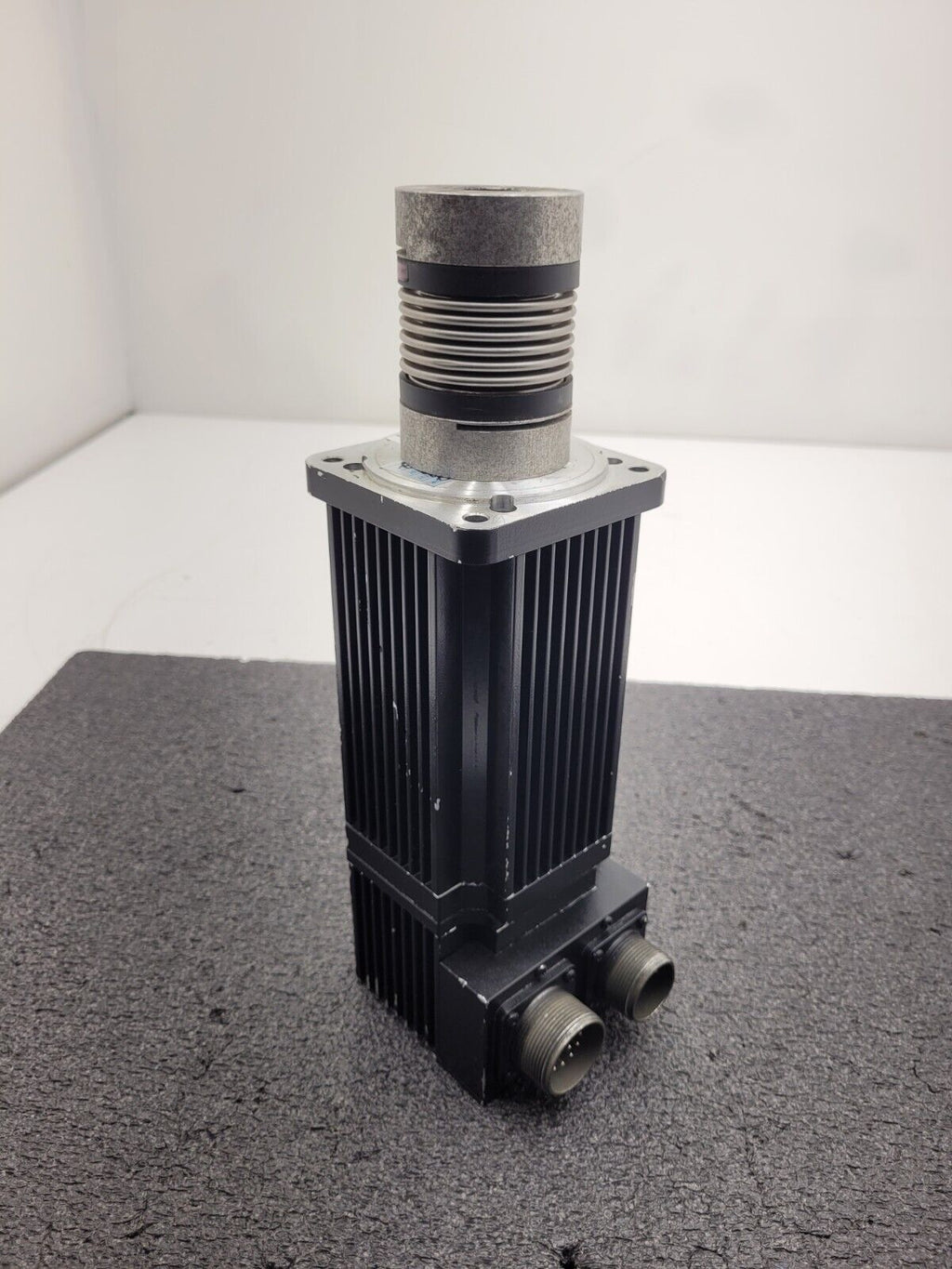 Elwood Rockwell Servo Motor 999-000-9982 H-3016-N-H00AA Working Pull C