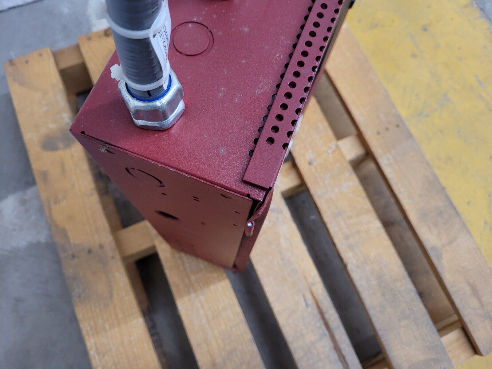 Auto Pulse AutoPulse AP-542R Fire Alarm Control Panel